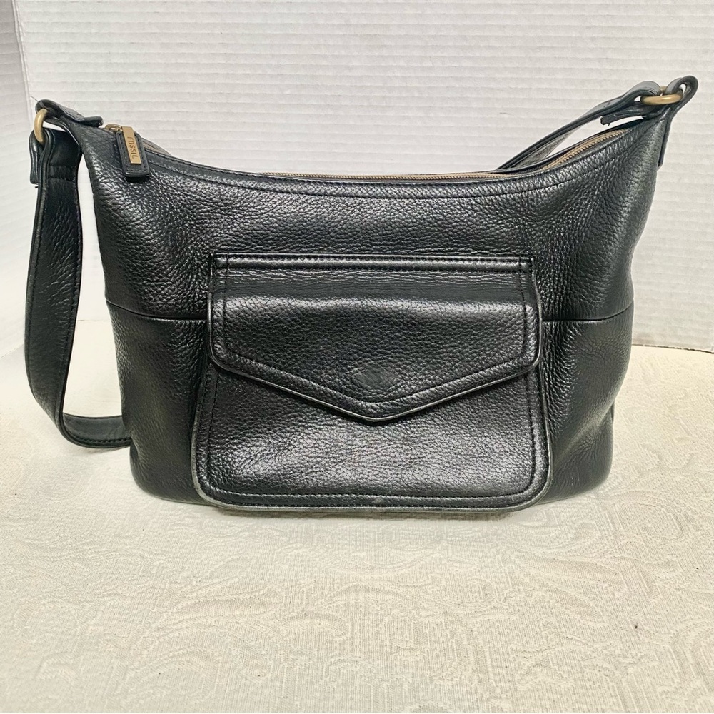 Fossil Pebbled Black Leather Shoulder Bag Excellent preowned condition